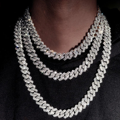 ✨ KINGGOLD™ Iced-Out Rope Chain Necklace – Bold & Exclusive ✨